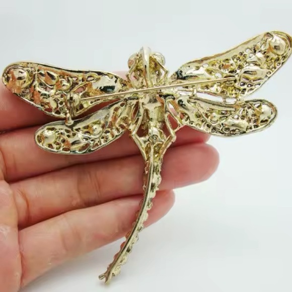 Betsey Johnson Green Dragonfly Gemstone Crystal Brooch - Picture 2 of 7